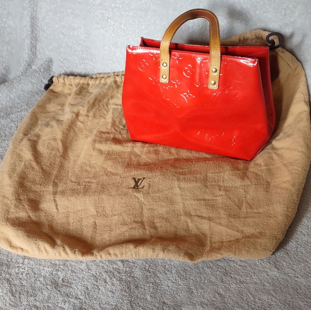 Authentic Louis Vuitton Reade PM tote handbag